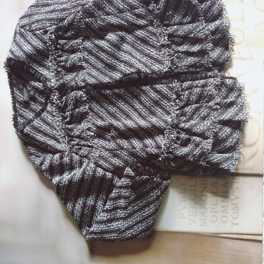 ANN TAYLOR Ruffle Jacket - Picture 6 of 8